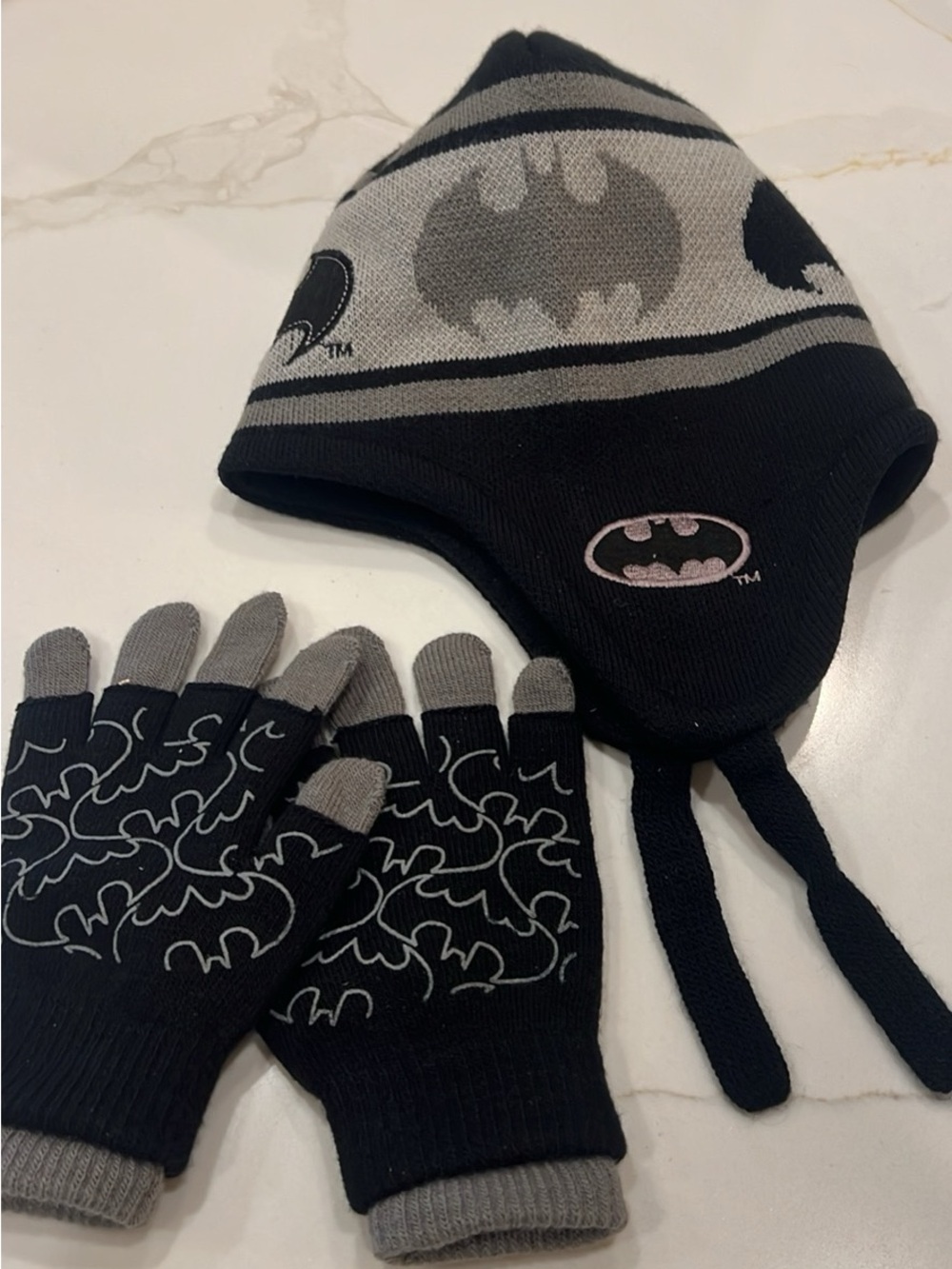 DC Comics Batman Black & Gray Earflap Hat with Matching Gloves